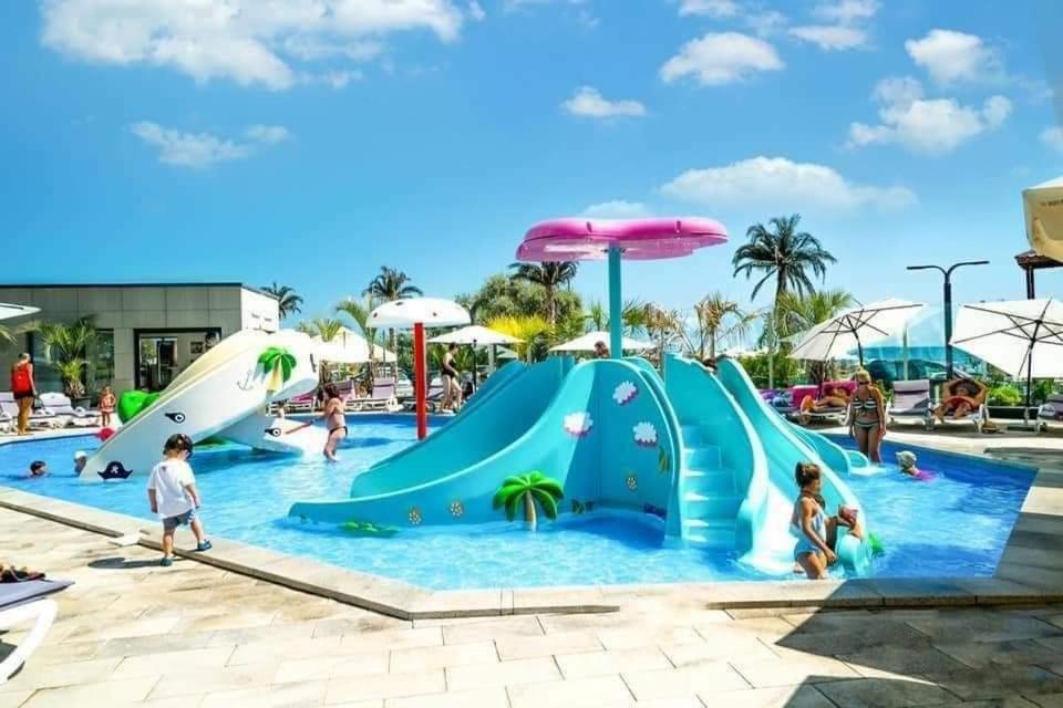 Alesea Ap-Alezzi Beach Resort Năvodari Eksteriør bilde